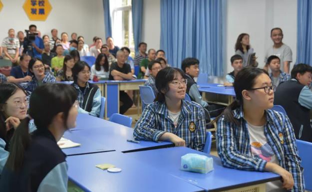 一天一個小驚喜!美視學校“魔創班”,學習是小case,學生是成績的大boss