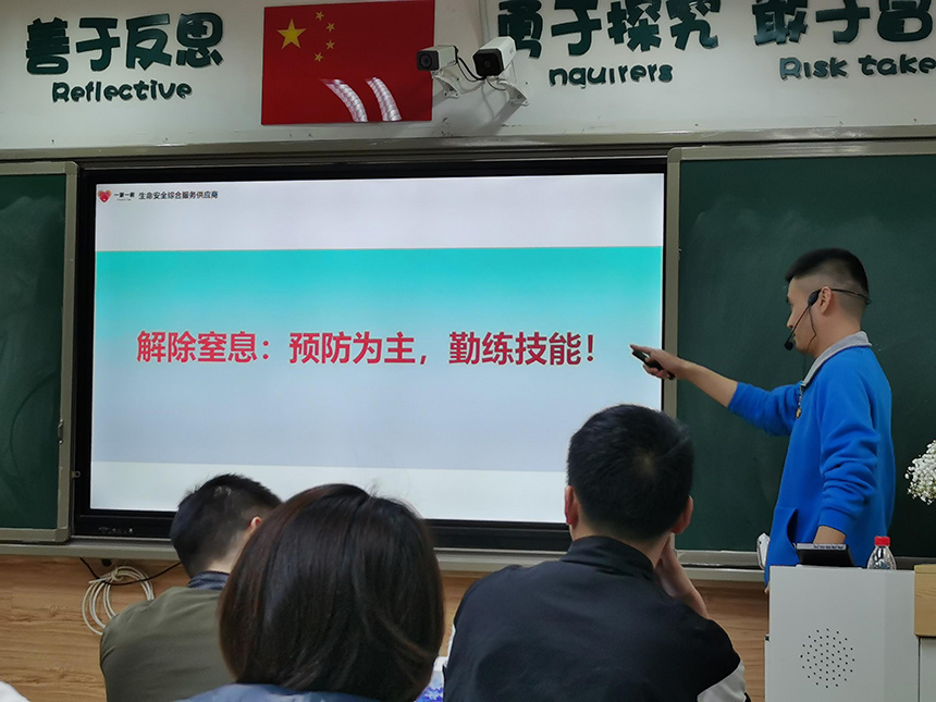 1123-742.jpg image011.jpg