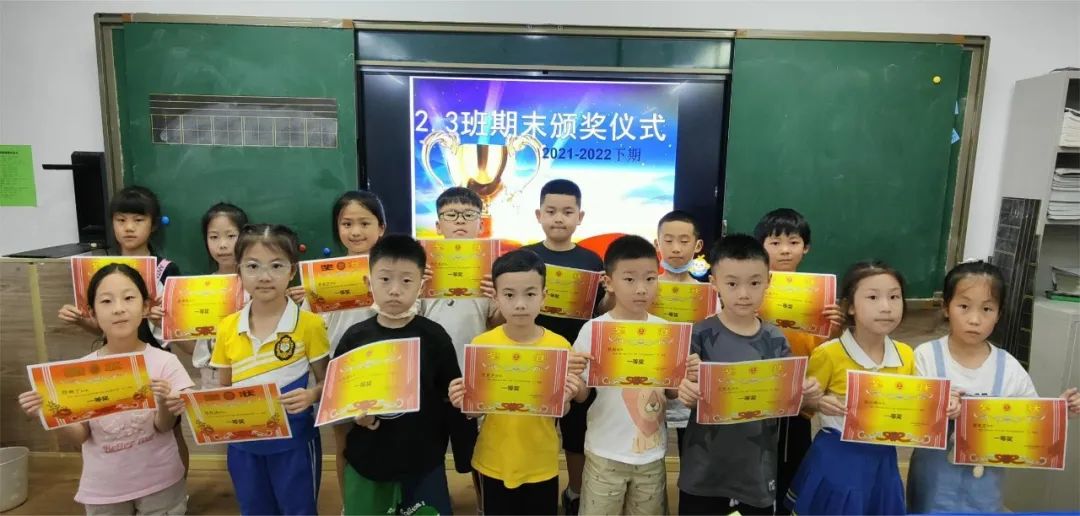 0701-102.jpg 0701-102.jpg