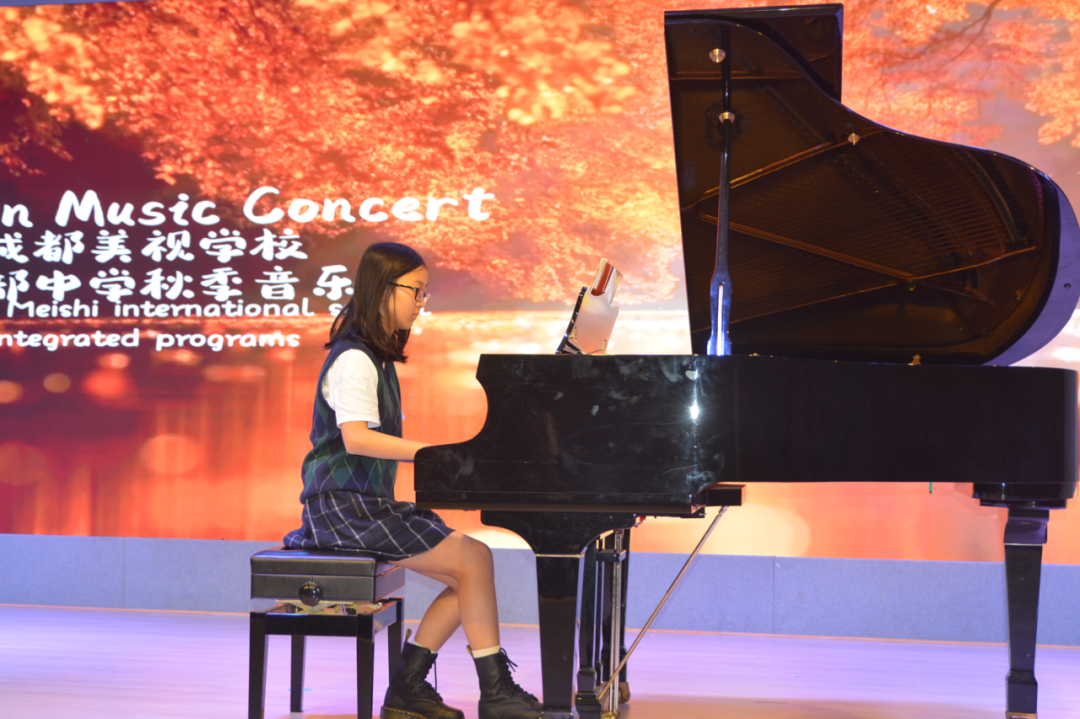 歌舞華彩 暢想金秋——融合部舉辦秋季暢想音樂會