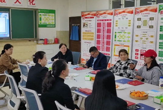 “家校同心聚合力，共赴成長繪藍(lán)圖”——中學(xué)部召開2023-2024學(xué)年下期新學(xué)期家校共育工作會(huì)