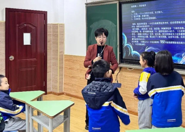 家校攜手,共赴美好——走進中國部二年級家長課堂